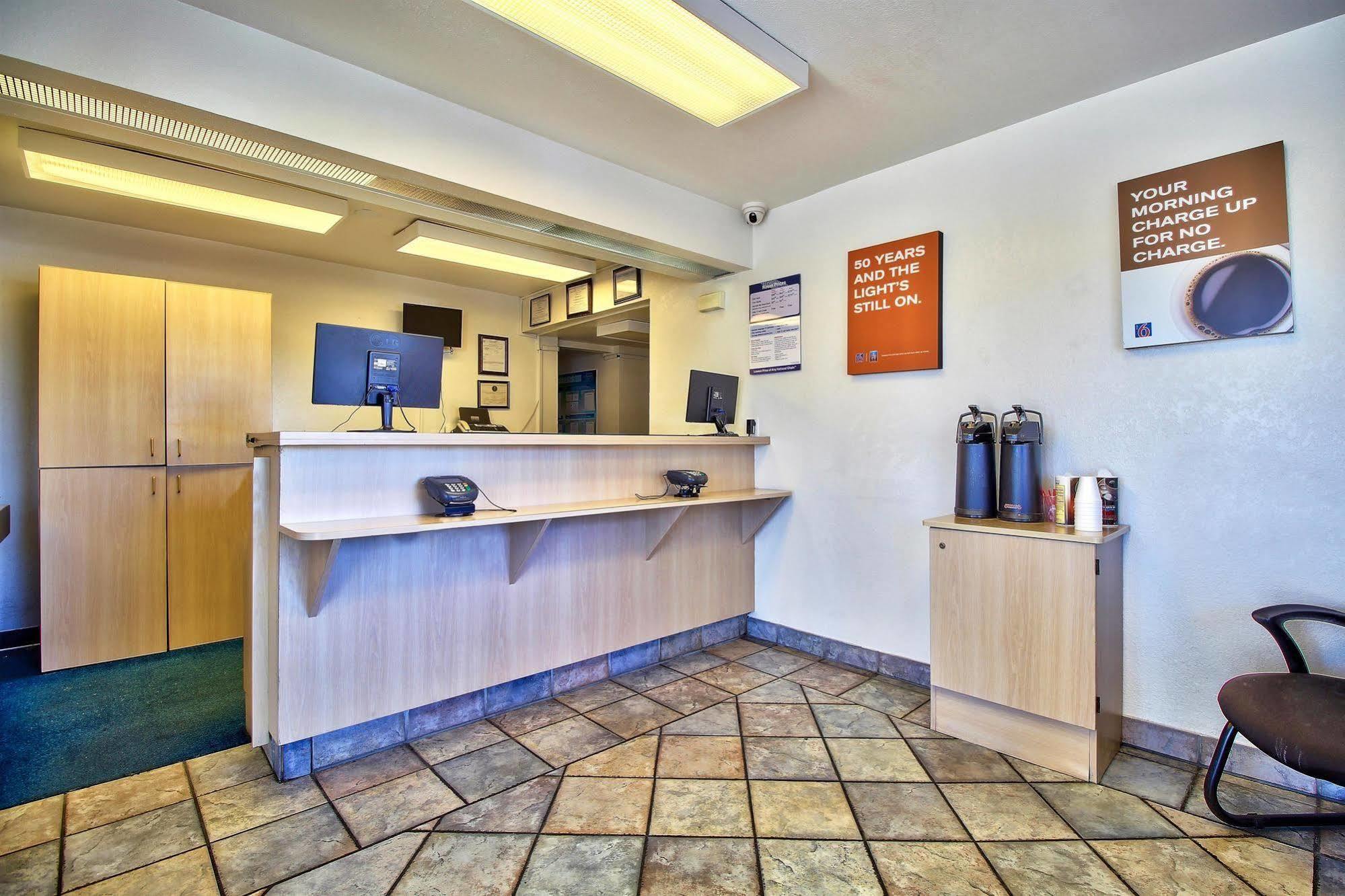 Hotel 6-nogales, Az - Mariposa Road
