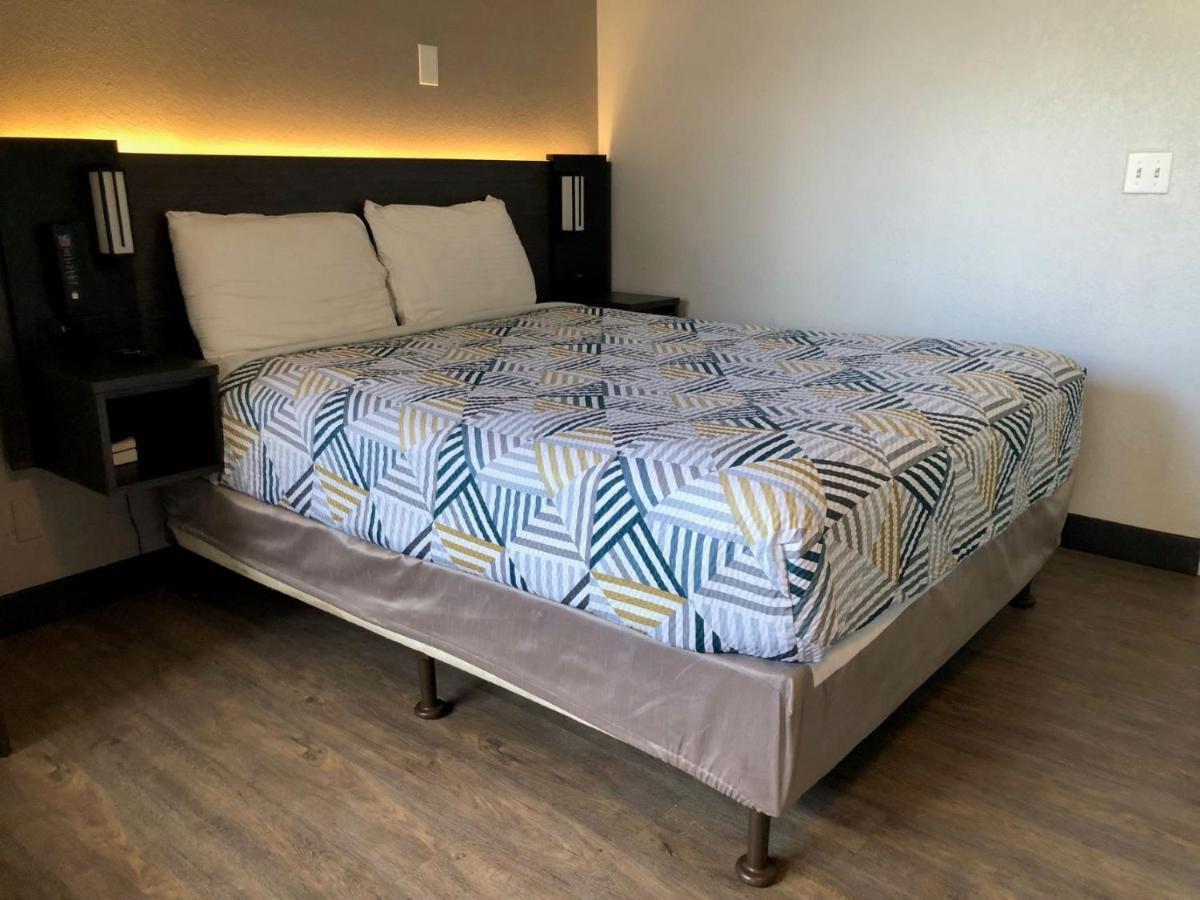 6-nogales, Az - Mariposa Road Hotel Nogales