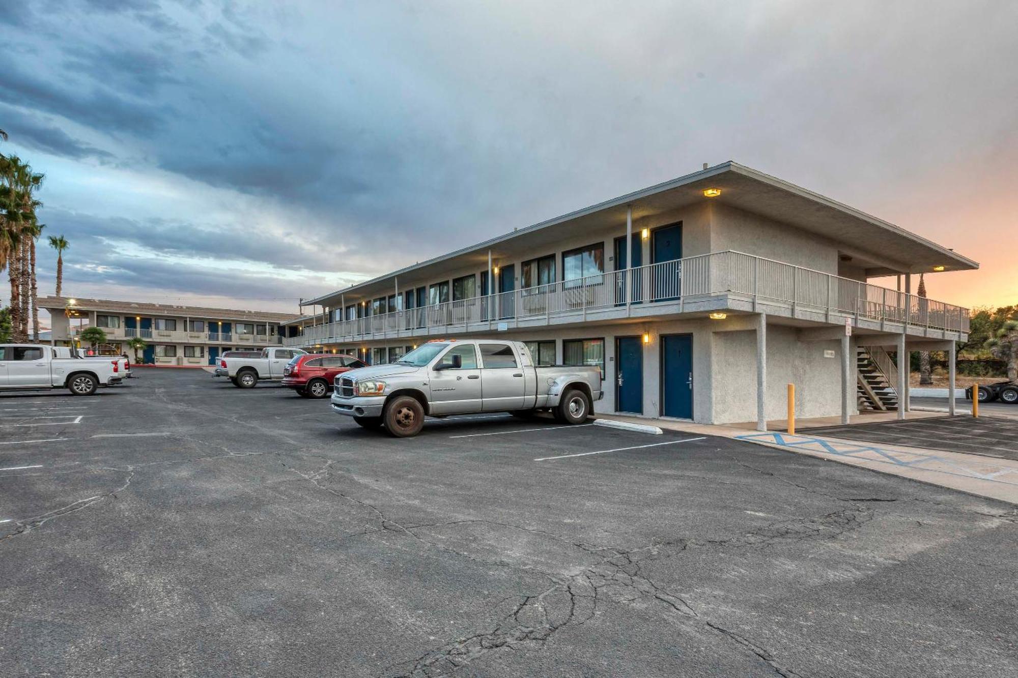 6-nogales, Az - Mariposa Road 2*