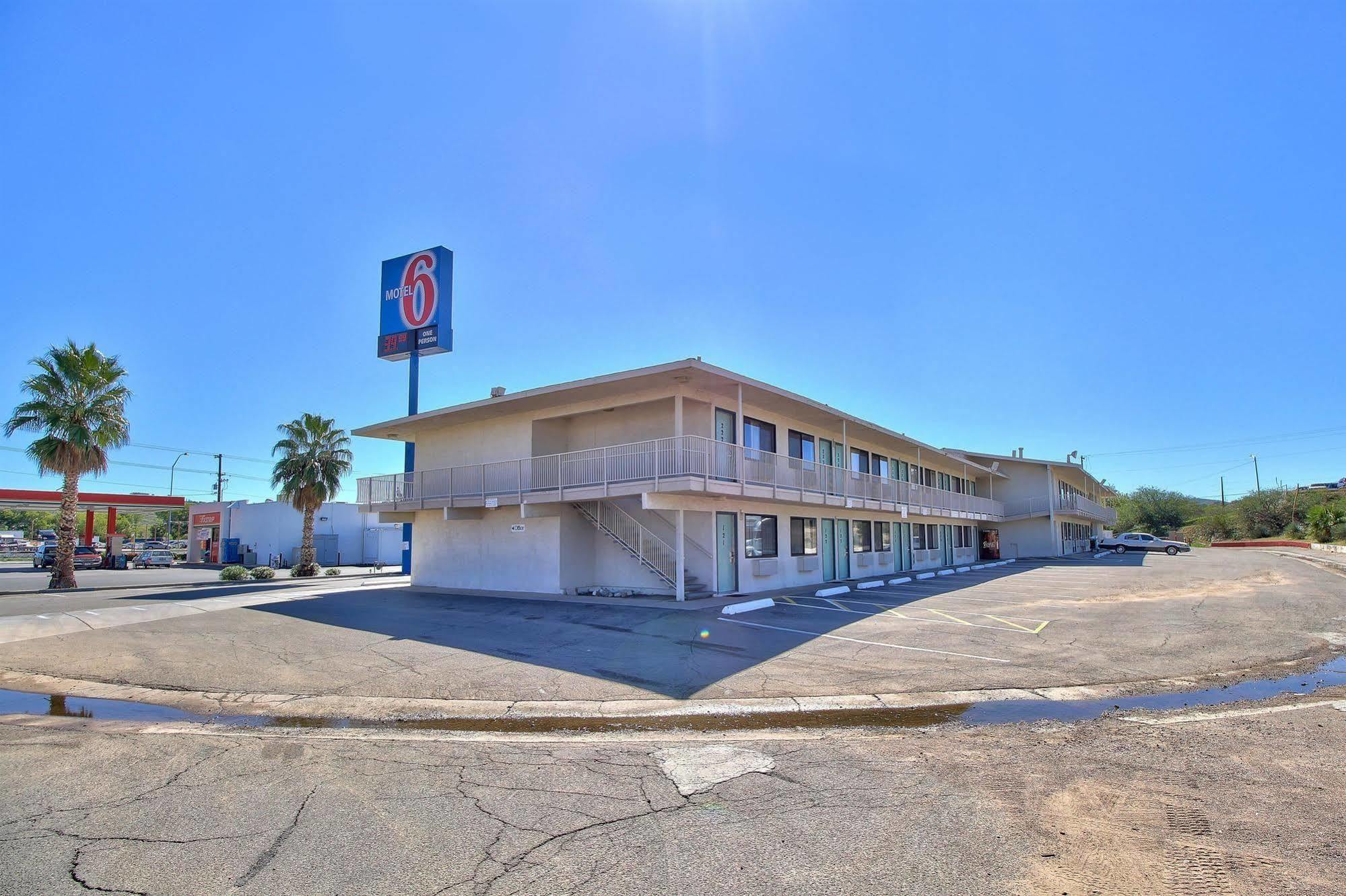 6-nogales, Az - Mariposa Road 2*