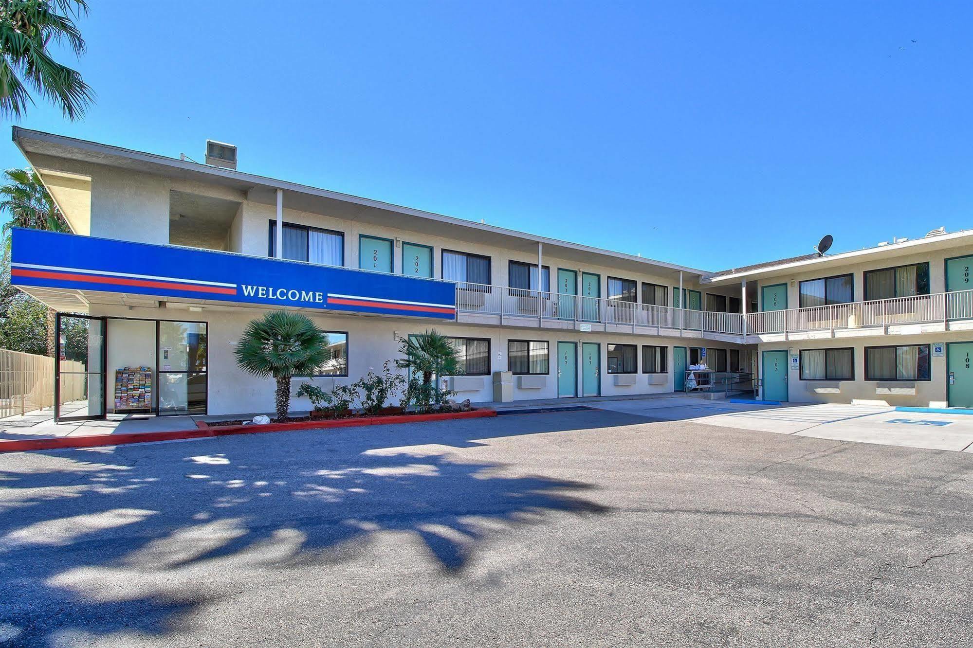 Hotel 6-nogales, Az - Mariposa Road